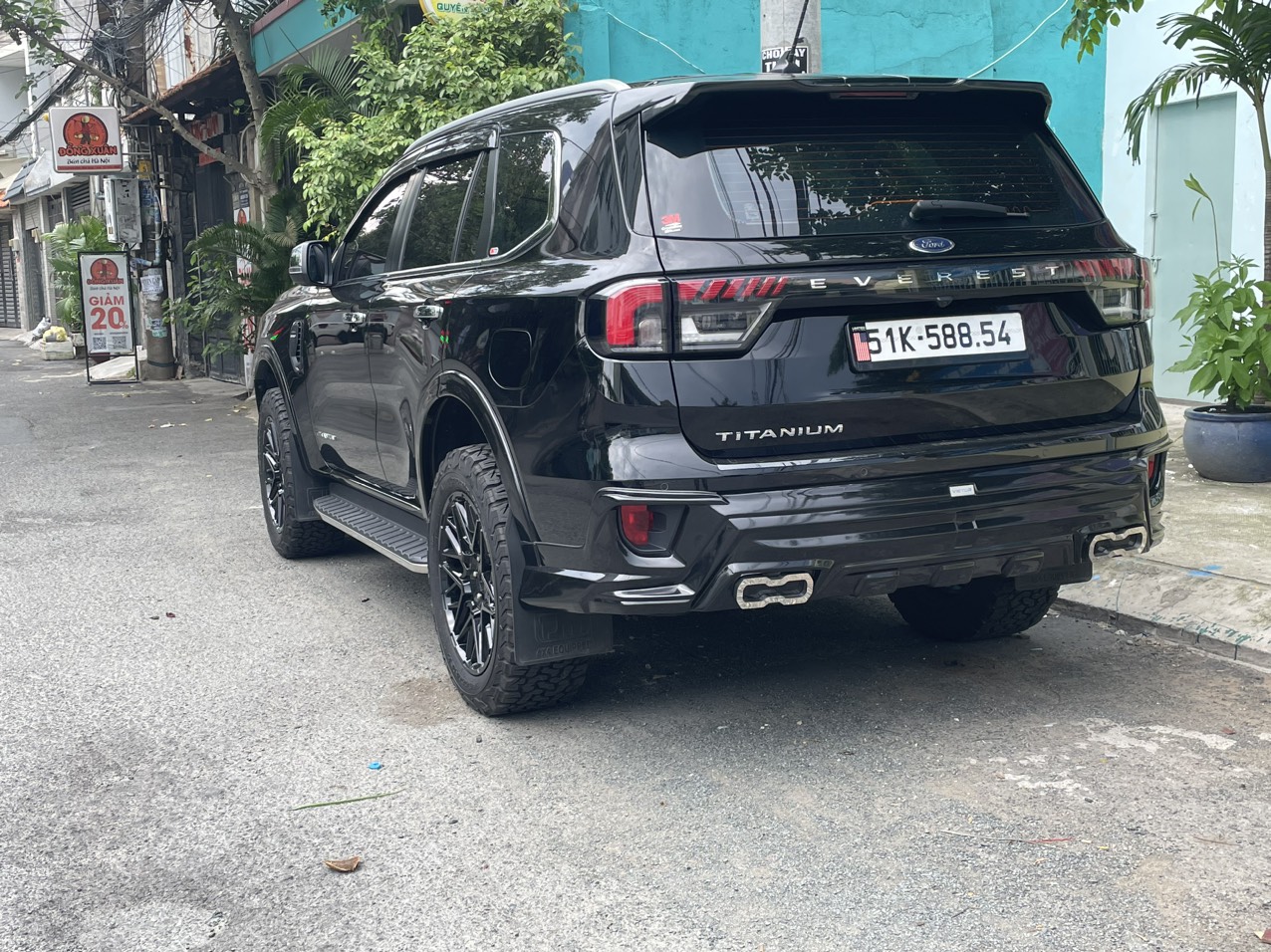 Lắp Body Kit Victor cho Ford Everest 2023